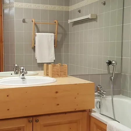 Апартаменты Spacieux 3 Chambres, Skis Aux Pieds Avec Parking Et Wifi - Fr-1-575-24