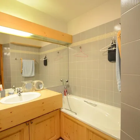 Spacieux 3 Chambres, Skis Aux Pieds Avec Parking Et Wifi - Fr-1-575-24